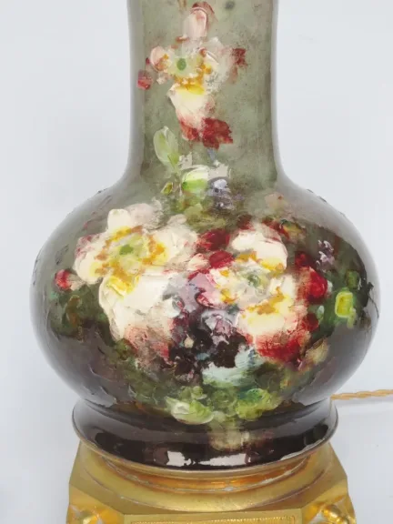 PAIR OF CERAMIC LAMPS
