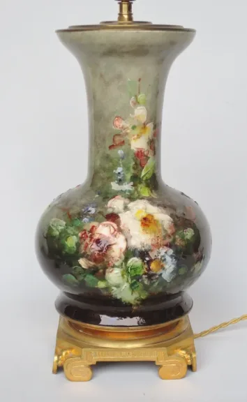 PAIR OF CERAMIC LAMPS