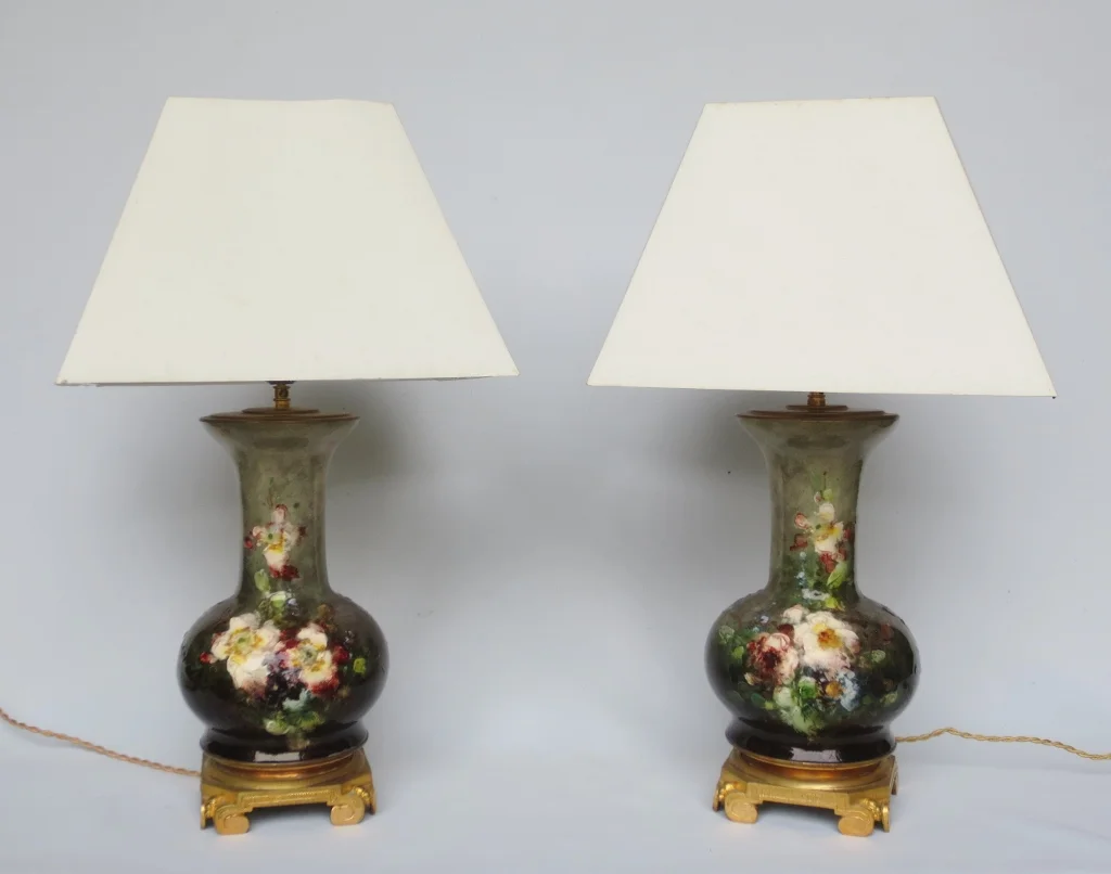 Paire de lampes en céramique impressionnistes.
