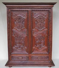 Armoire XVIIIe siècle.