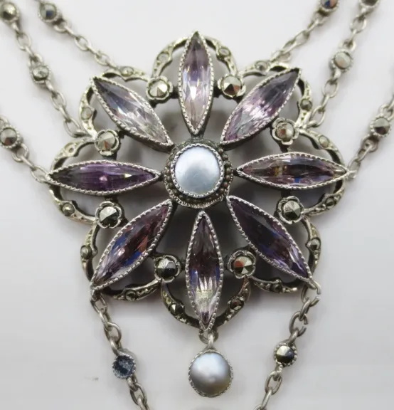 Collier, argent et améthyste, XIXe siècle.
