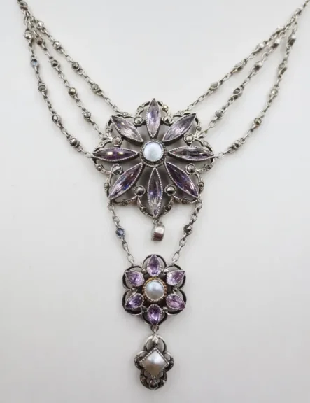 Collier, argent et améthyste, XIXe siècle.