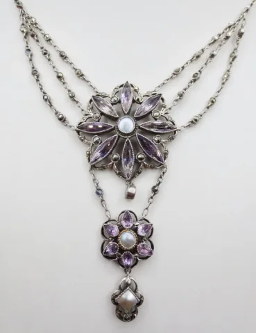 Collier, argent et améthyste, XIXe siècle.