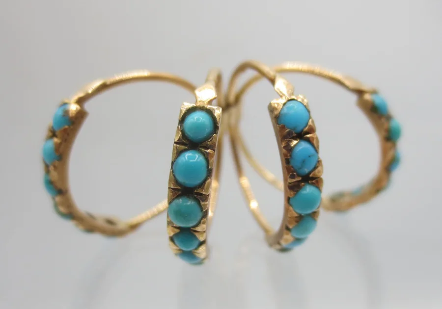 Bague de Harem, or et turquoises.