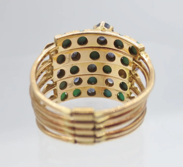 Bague de Harem, or Turquoises et topazes bleu Londres.