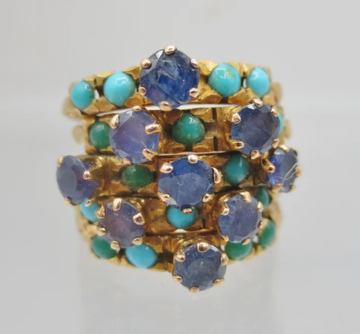 Bague de Harem, or Turquoises et topazes bleu Londres.