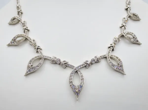 Collier 1925.