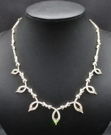 Collier 1925.
