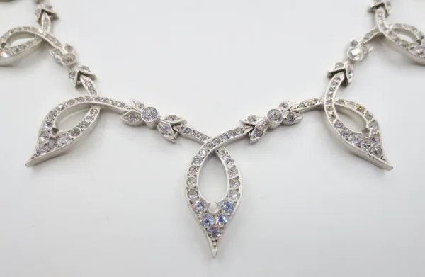Collier 1925.