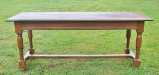 18世紀の農家のテーブル