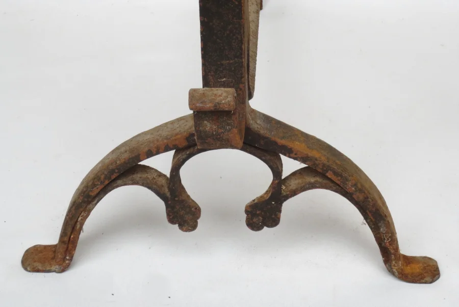 Paire de landiers, XIXe siècle.