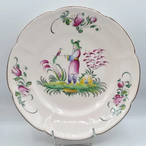 Assiettes au chinois, XXe siècle.