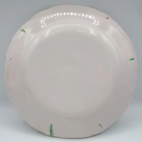 Assiette Moustiers XVIIIe siècle.
