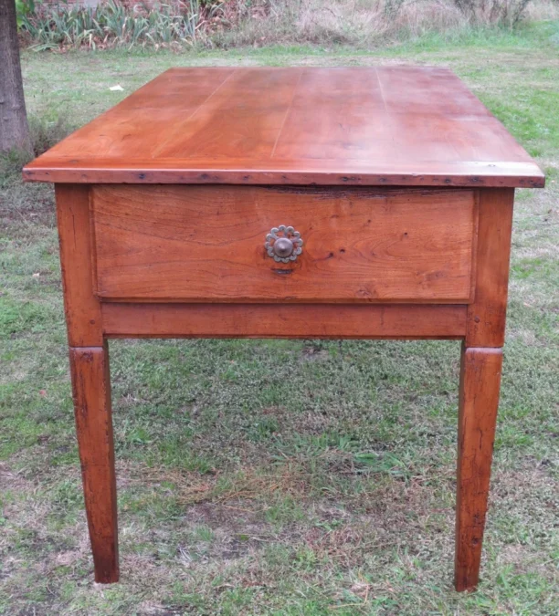 Table de ferme, début XIXe siècle.