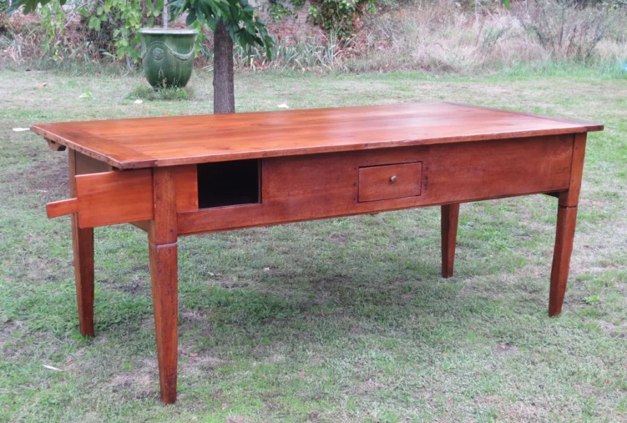 Table de ferme, début XIXe siècle.