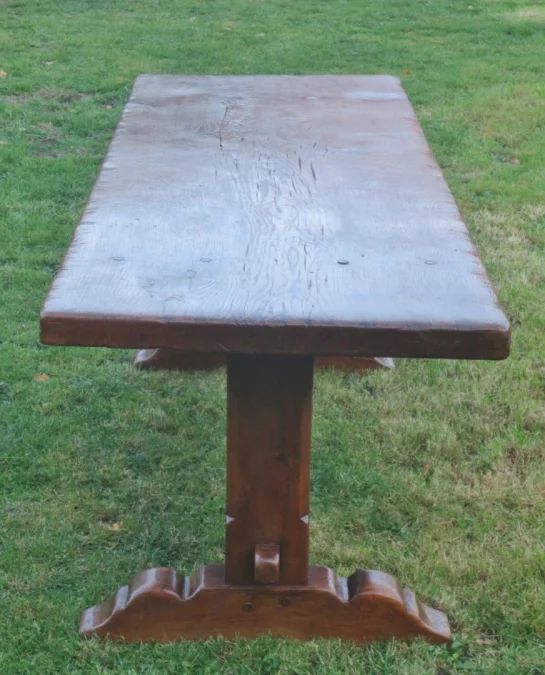 FARMHOUSE TABLE