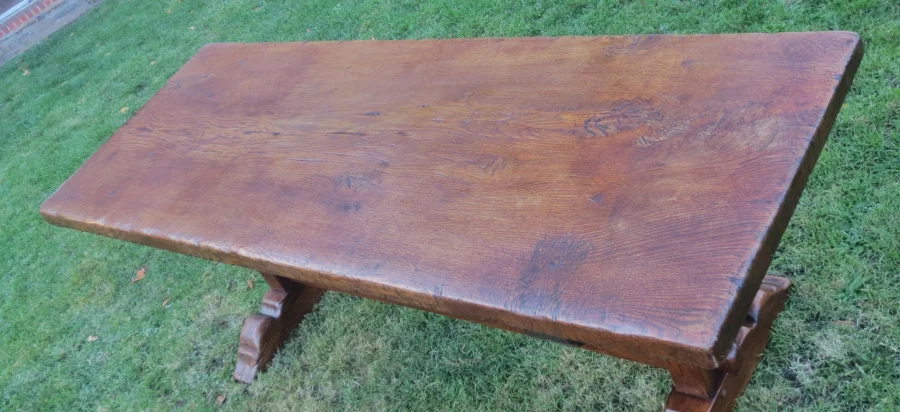 FARMHOUSE TABLE