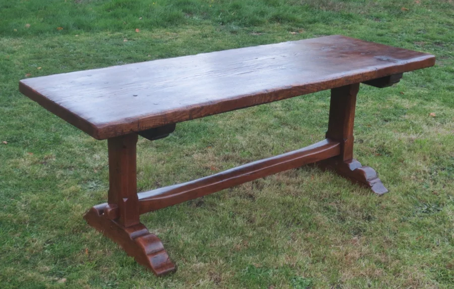 FARMHOUSE TABLE