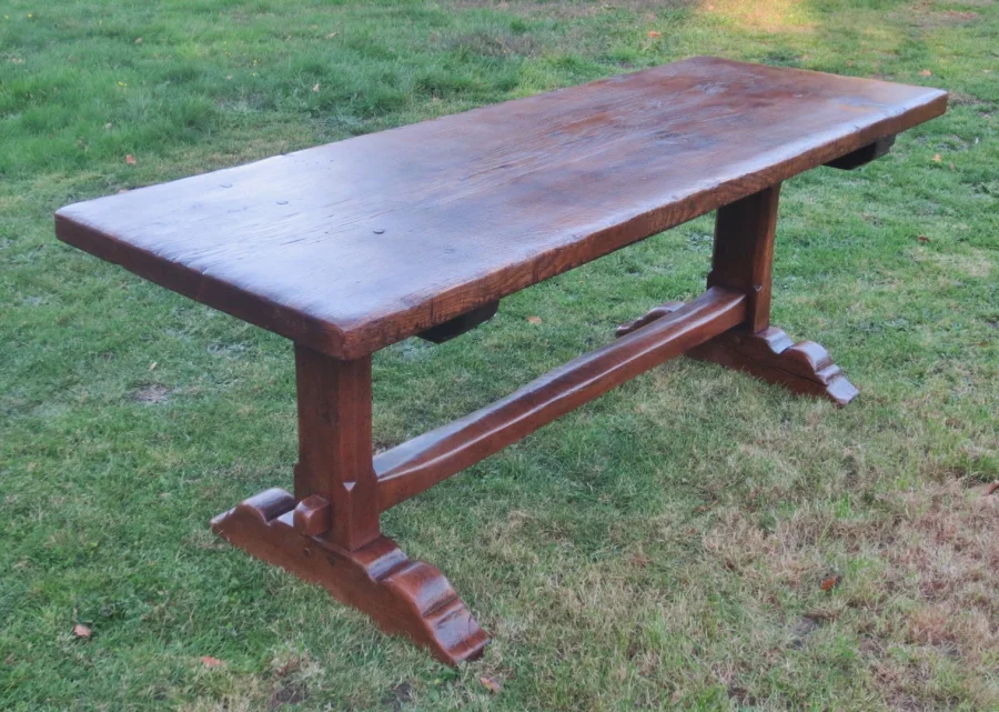 FARMHOUSE TABLE