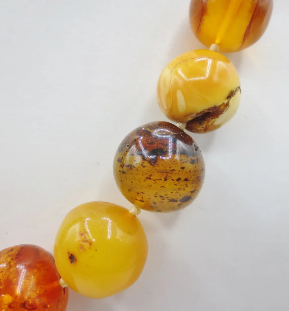 AMBER NECKLACE