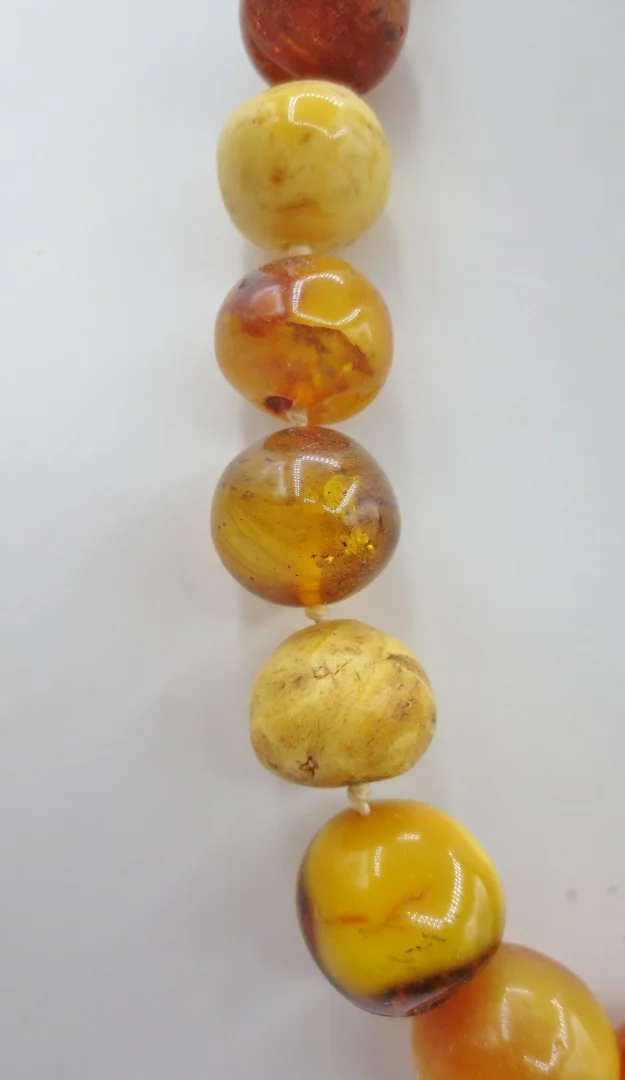 AMBER NECKLACE