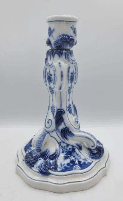 Flambeaux en porcelaine de Meissen.