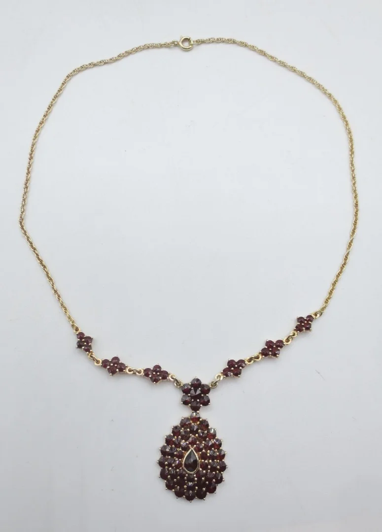 COLLANA IN VERMEIL E GRANATO