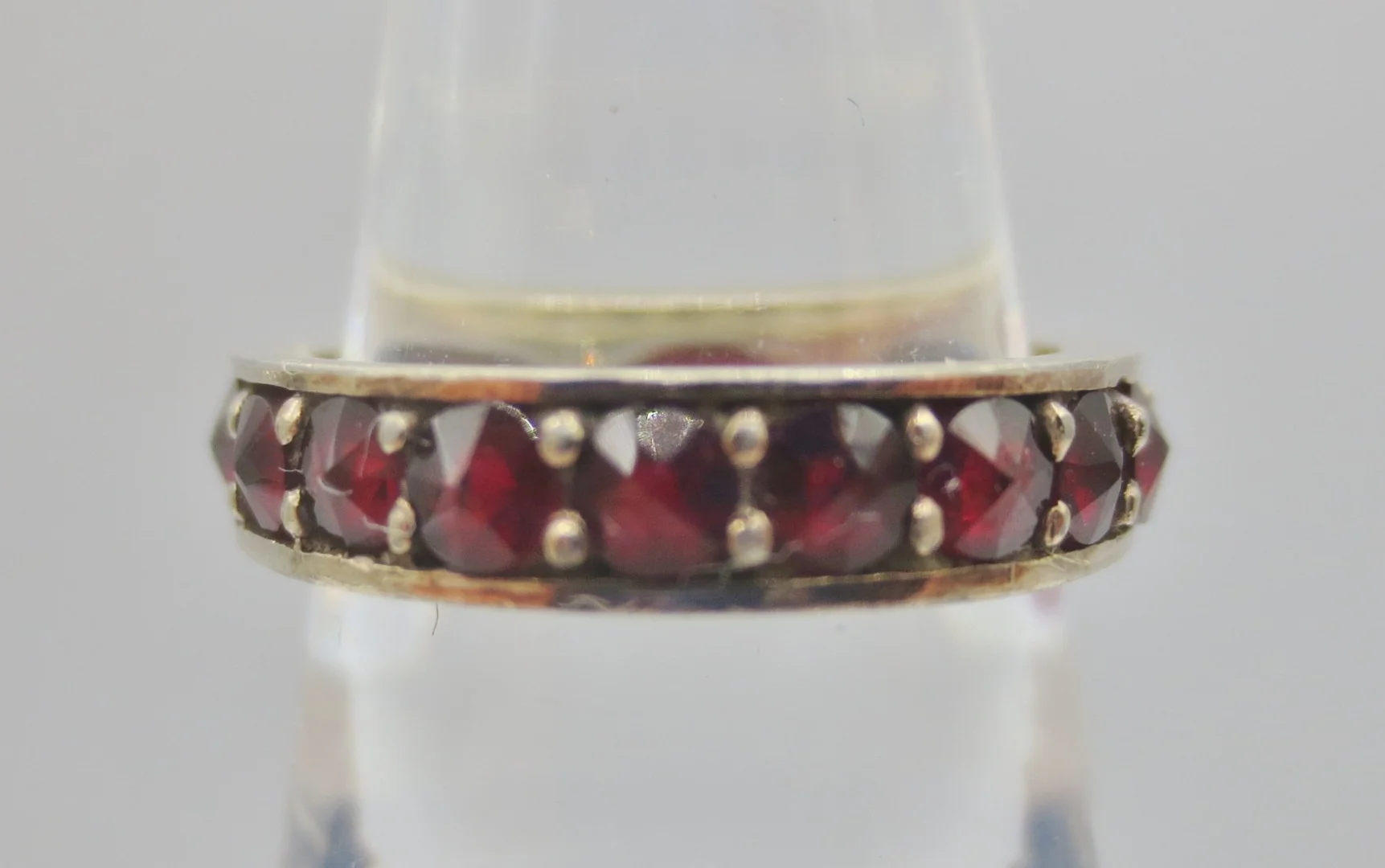 ANELLO IN VERMEIL E GRANATO