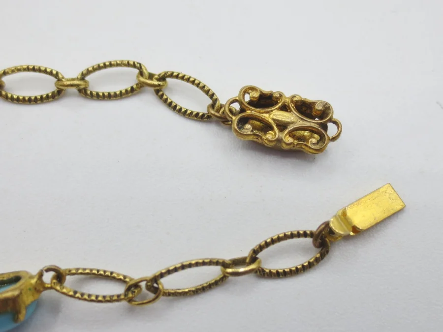 Collier draperie.