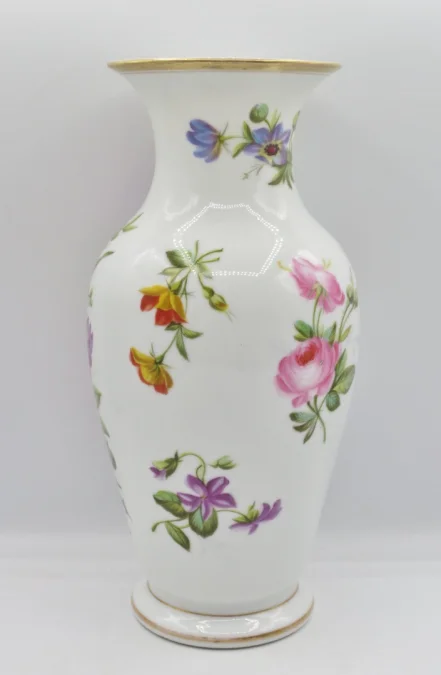 Vase en porcelaine, époque Restauration.
