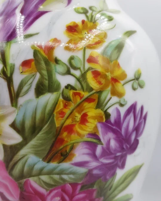 Vase en porcelaine, époque Restauration.