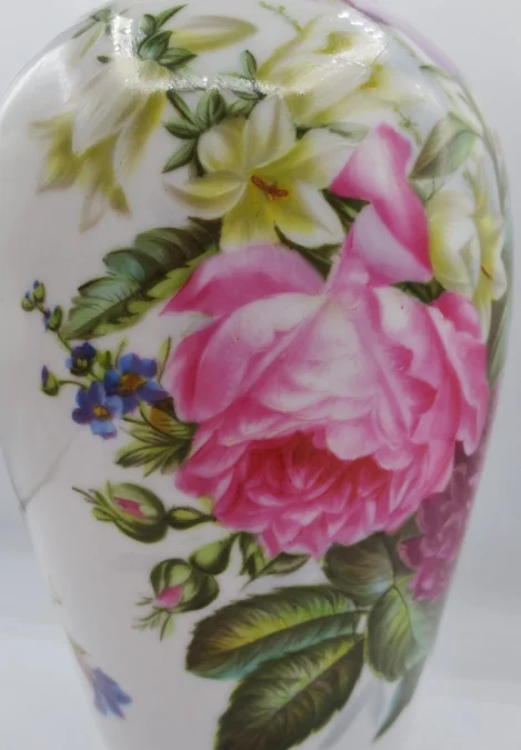 Vase en porcelaine, époque Restauration.