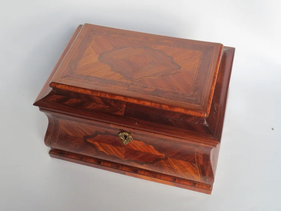 Coffret d’ époque Régence.