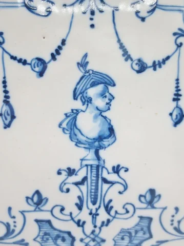EIGHTEENTH CENTURY DISH
