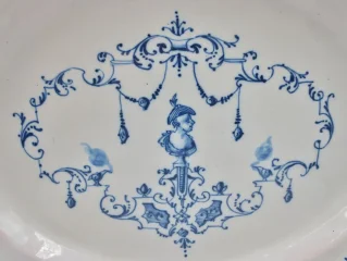 EIGHTEENTH CENTURY DISH