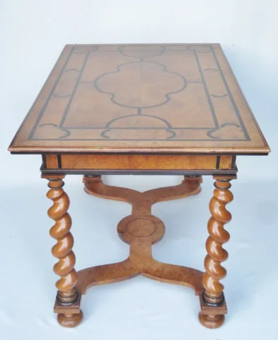 LOUIS XIII STYLE TABLE.