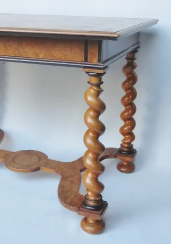 LOUIS XIII STYLE TABLE.