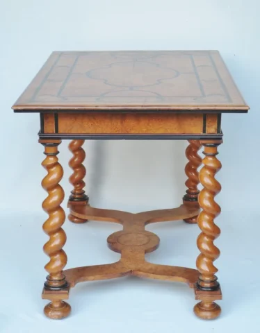 LOUIS XIII STYLE TABLE.