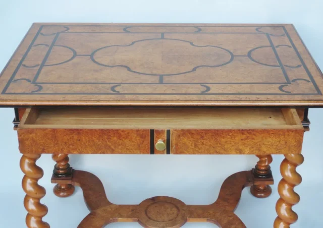 LOUIS XIII STYLE TABLE.