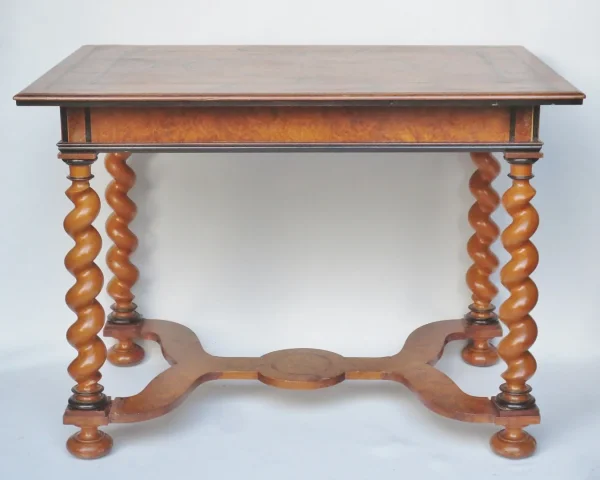 LOUIS XIII STYLE TABLE.