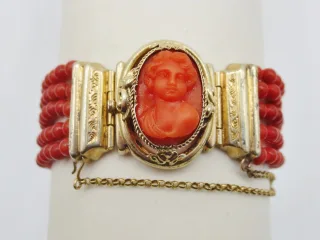 Armband aus dem 19. Jahrhundert