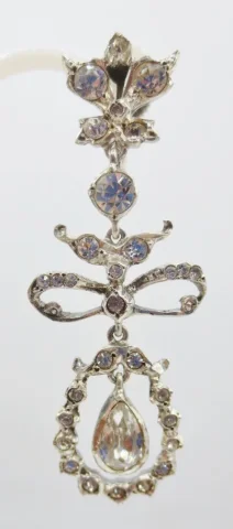 PAIR OF EARRINGS