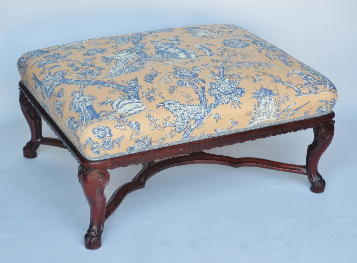 FRENCH REGENCY STYLE BENCH.