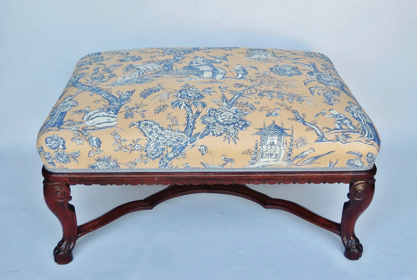 FRENCH REGENCY STYLE BENCH.
