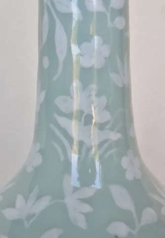 Lámpara en porcelana china. — Buen estado