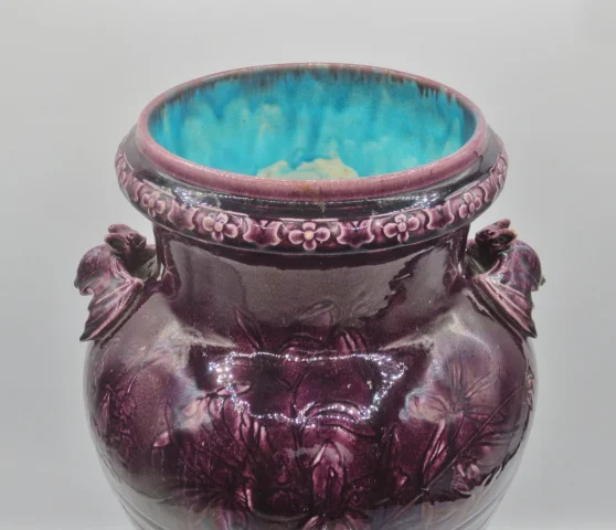 Art-nouveau-Vase aus Longwy-Fayence — Guter Zustand
