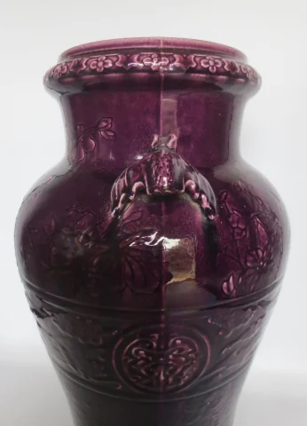 Art-nouveau-Vase aus Longwy-Fayence — Guter Zustand