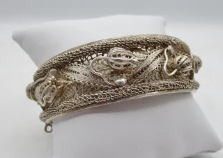 Armband aus Silberfiligran