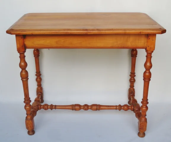 Schrijftafel in fruitenhout en palmbokhout. — Goede staat