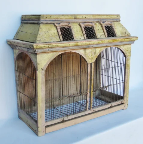 19世紀の鳥かご。 — 良好な状態